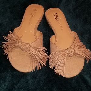 NM Neiman Marcus size 6 fringe slide sandals